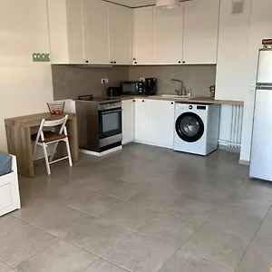 Rdc Avec Parking Privé Appartement